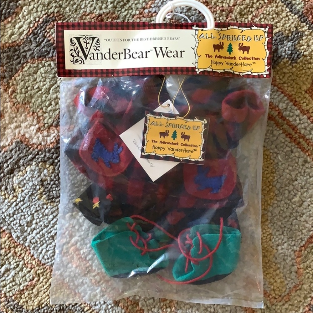 Muffy Vanderbear Outfit